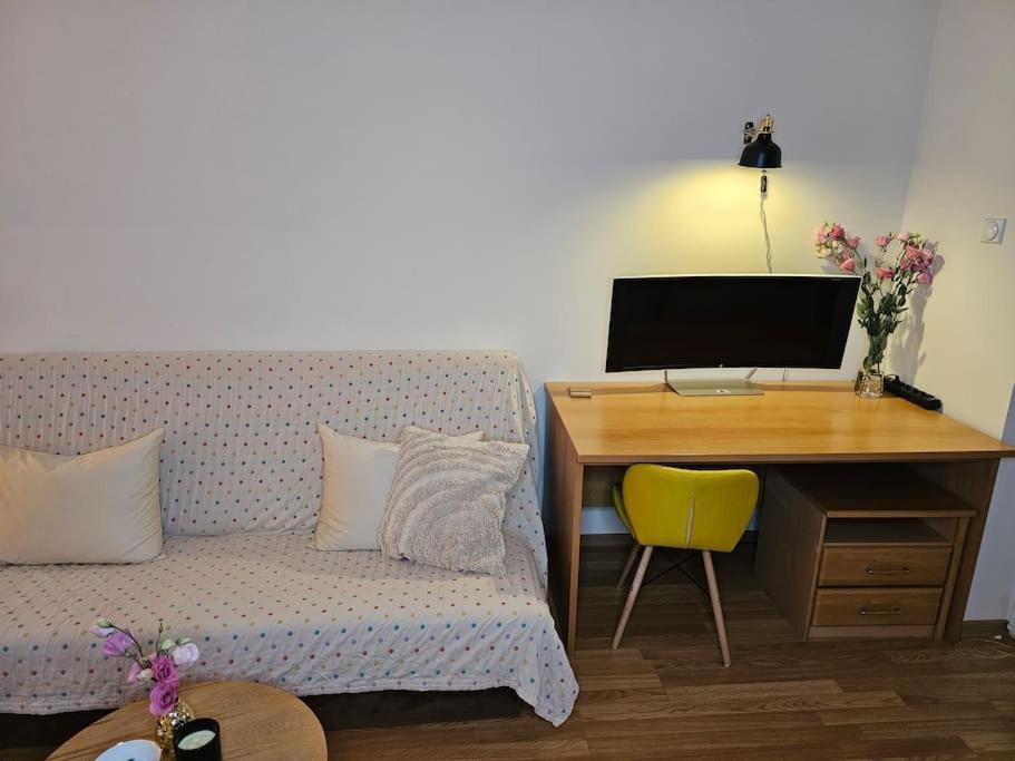Grandpa Vojin'S Cozy Corner Apartment Subotica Luaran gambar