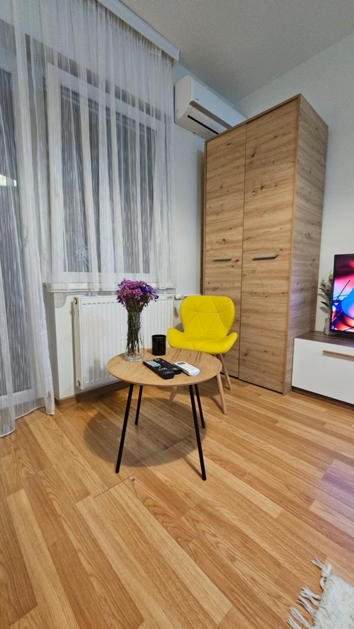 Grandpa Vojin'S Cozy Corner Apartment Subotica Luaran gambar